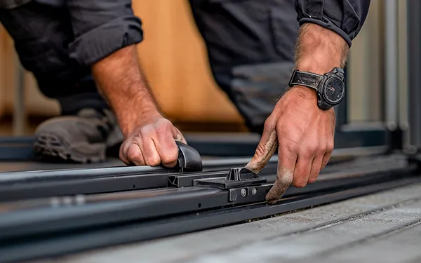 Sliding doors maintenance
